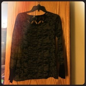 ✨BUCKLE✨ Long sleeve with Lace Opening Back