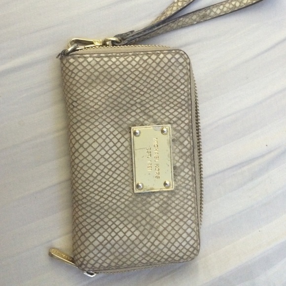 Michael Kors wallet
