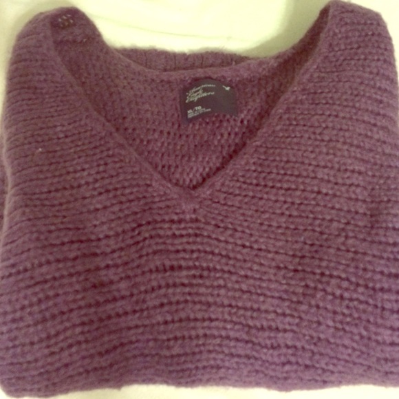 American Eagle Sweater