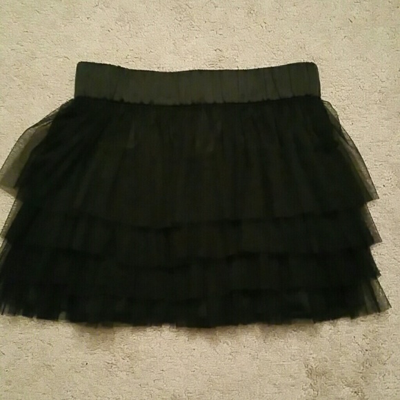 Black Ruffle Mini