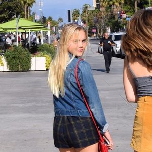 Meet your Posher, Ali