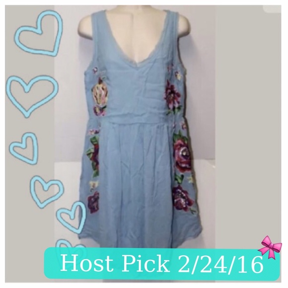 Free People Dresses & Skirts - 🎀HP🎀 Free People embroidered dress!