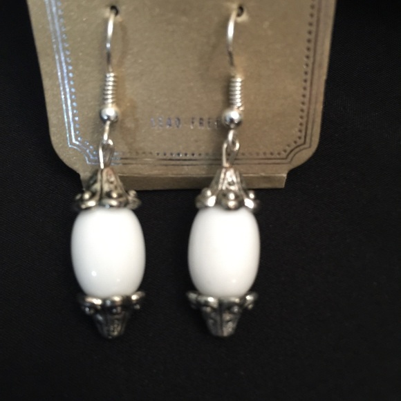 NWOT GLASS EARRINGS