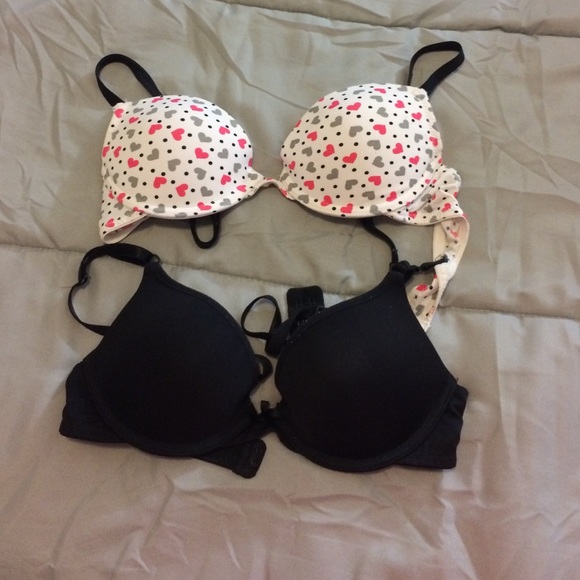 Bras - Picture 1 of 4