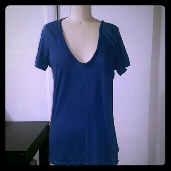 Old Navy t shirt