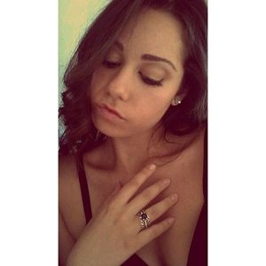 Meet your Posher, Tina