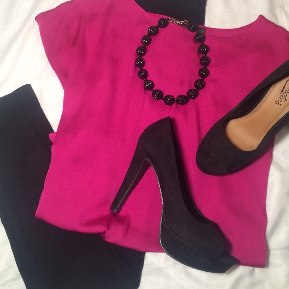 👠 Black Peep Toe Heels ⭐️