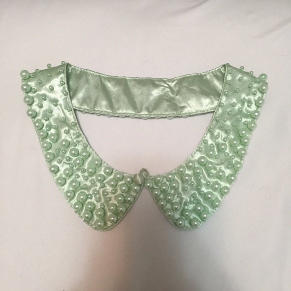H&M Seafoam Green Collar Necklace - Picture 1 of 4