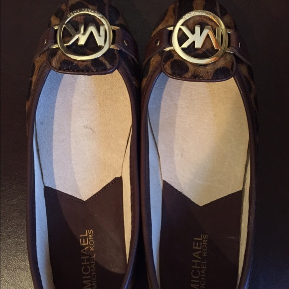 Michael Kors Shoes - NWOT Michael Kors size 6