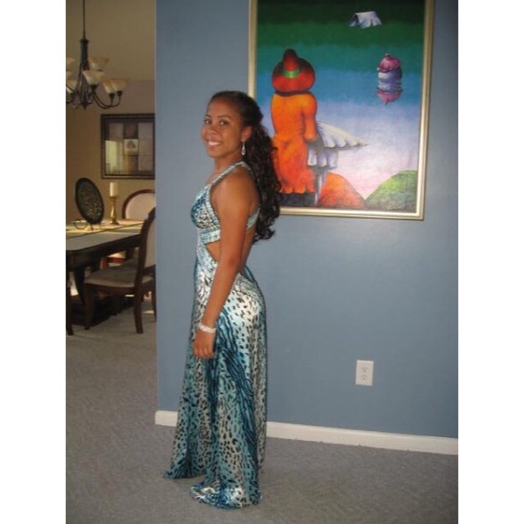 Prom Dress - Picture 2 of 4