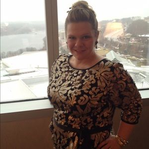Meet your Posher, Monica