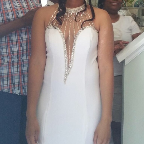 White Prom Dress Size 4 - Picture 3 of 4