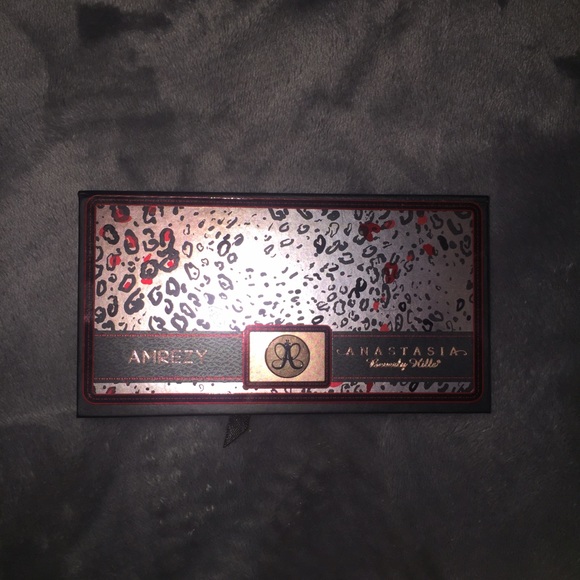 Anastasia Beverly Hills AMREZY PALETTE eyeshadow