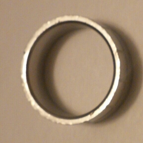 Ring - Picture 3 of 3