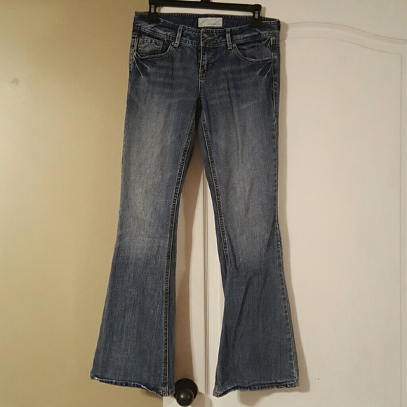 Size 1/2 short Maurices Brand Jeans - Picture 1 of 2