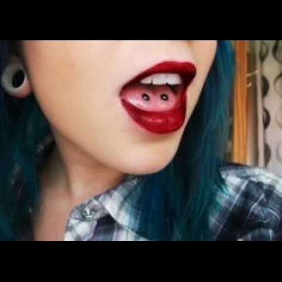 Meet your Posher, Alexis - Picture 1 of 1