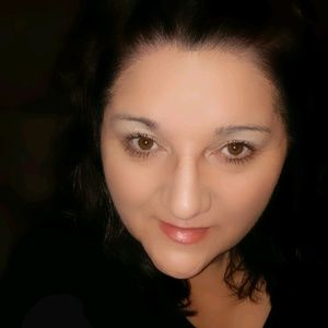 Meet your Posher, Sondra