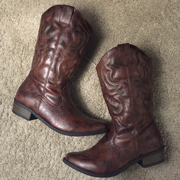 Cherokee Brown Cowboy Boots