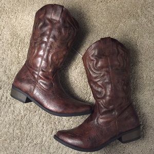 Cherokee Brown Cowboy Boots