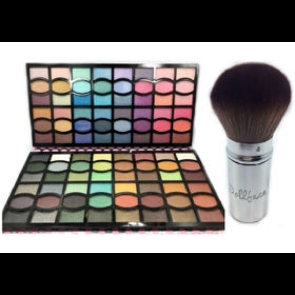 Retractable Brush 96 High Glossy Eyeshadow - Picture 3 of 3