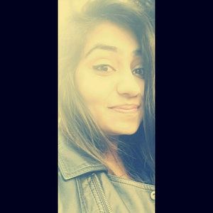 Meet your Posher, Riya