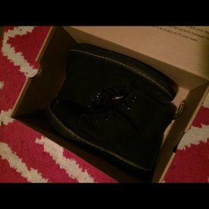 Black dr martens