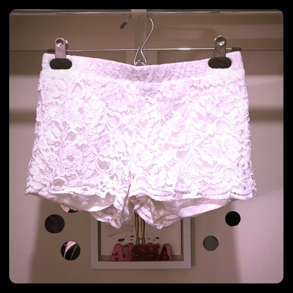 Sweet Lace Shorts