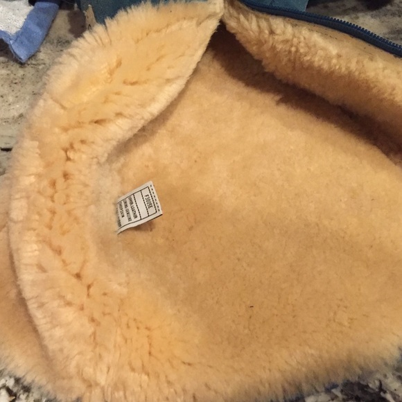 💋SOLD💋UGG TALL BOOTS - Picture 2 of 3