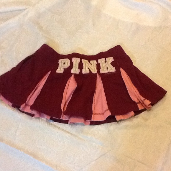 PINK Victoria's Secret Dresses & Skirts - Pink vs pleated skirt sz m