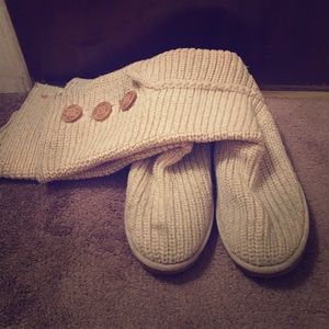 Ugg Cream Knit boots 👢