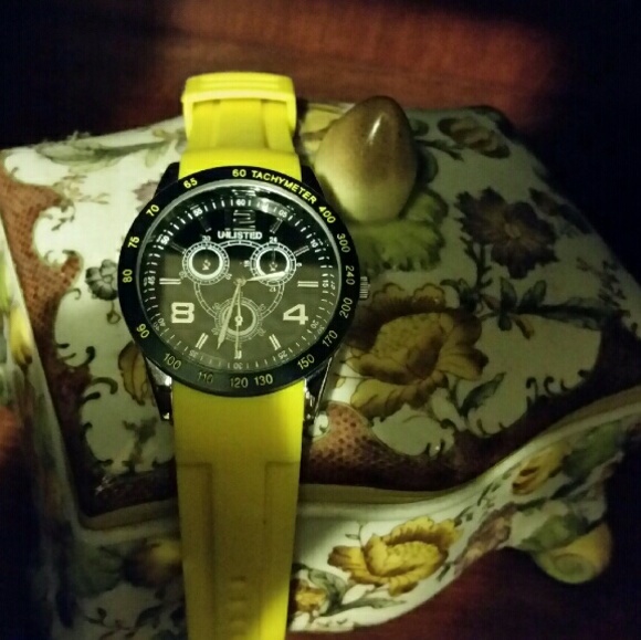 Watch - Picture 2 of 3