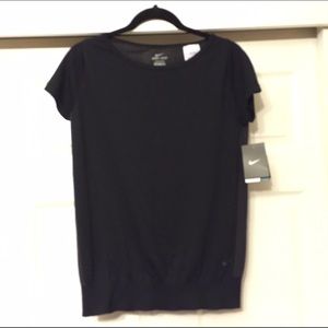 !  Nike dri fit blk shirt