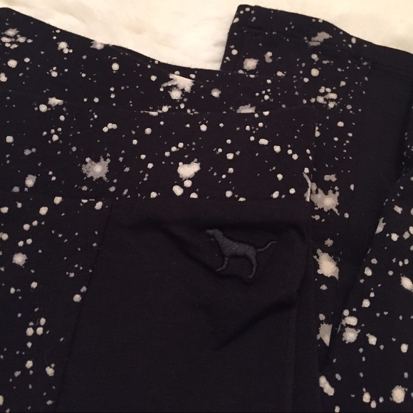 π₯SOLDπ₯RARE VS Pink Galaxy Leggings - Picture 2 of 4