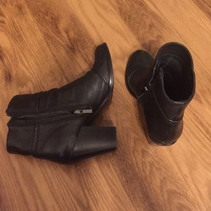Kenneth Cole Heeled boots
