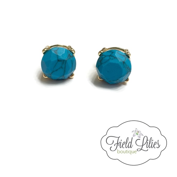 Jewelry - ⭐️SALE⭐️🆕 Turquoise Stud Earrings