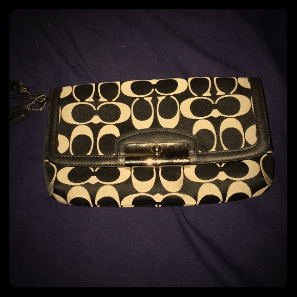 NWOT coach wristlet!