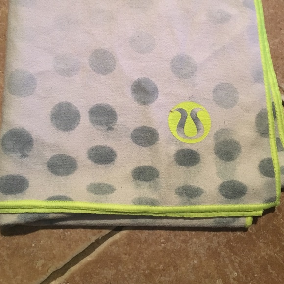 Lulu Lemon Polka Dot Mat Towel