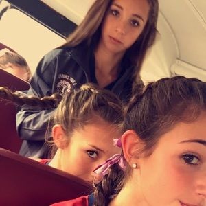 Meet your Posher, Mia