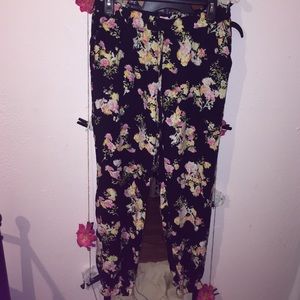 Candie's floral joggers with pockets