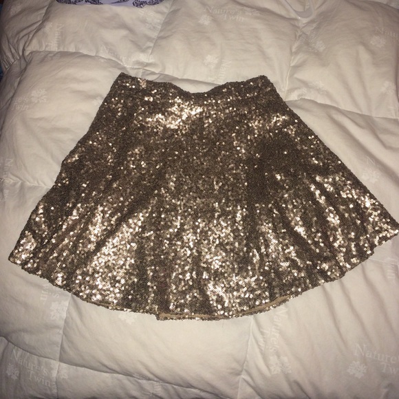 Gold sparkle skater skirt