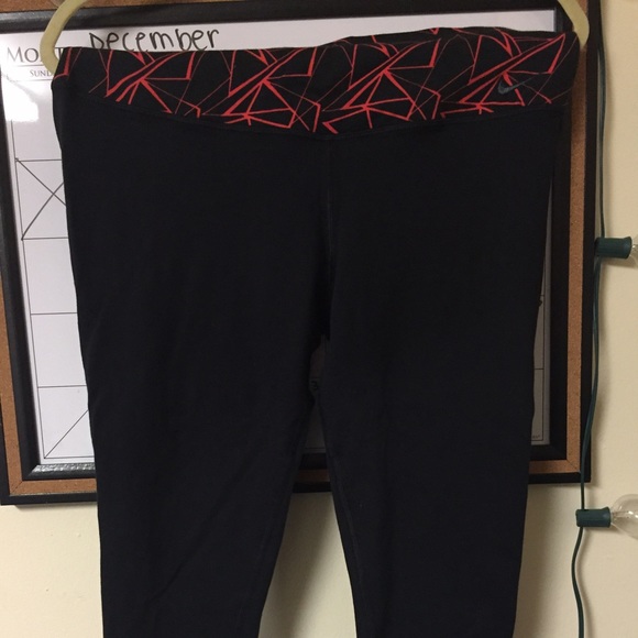 Nike Dri Fit Cropped Leggings