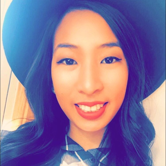 Meet your Posher, Anna - Picture 4 of 4