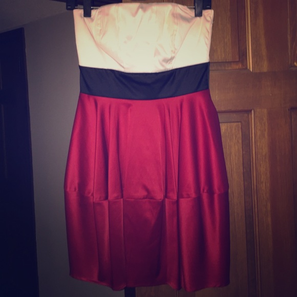 Strapless dress