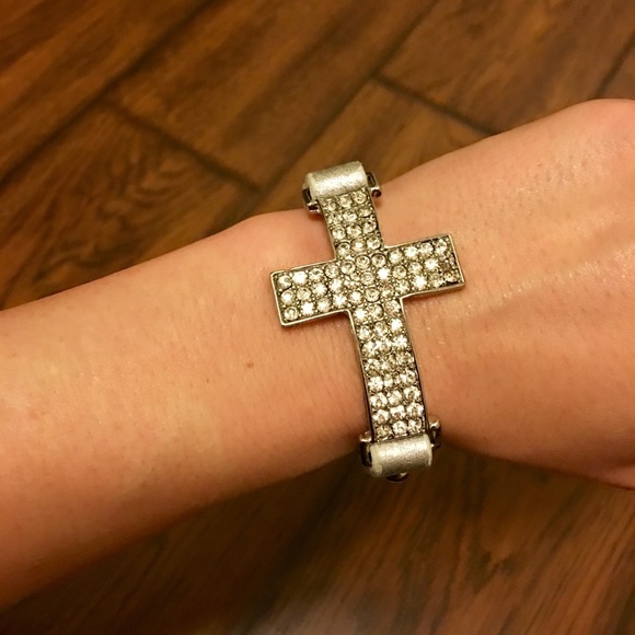 Cross rhinestone bracelet