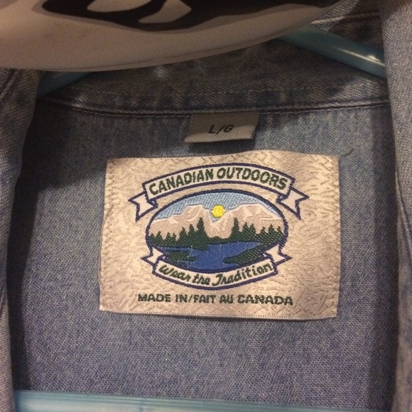 George Killian's Irish Red Jean Button Up - Picture 3 of 4