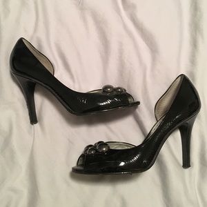 Patent leather Gianni Bini peep toe stilettos sz 7