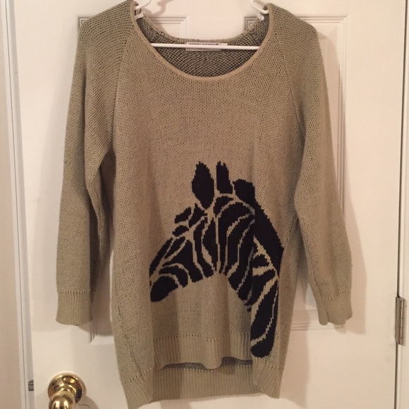 🚫 NOT FOR SALE ‼️ funky zebra sweater!