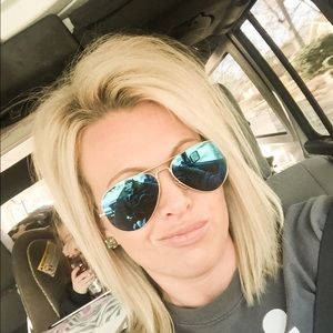 Meet your Posher, Rachel