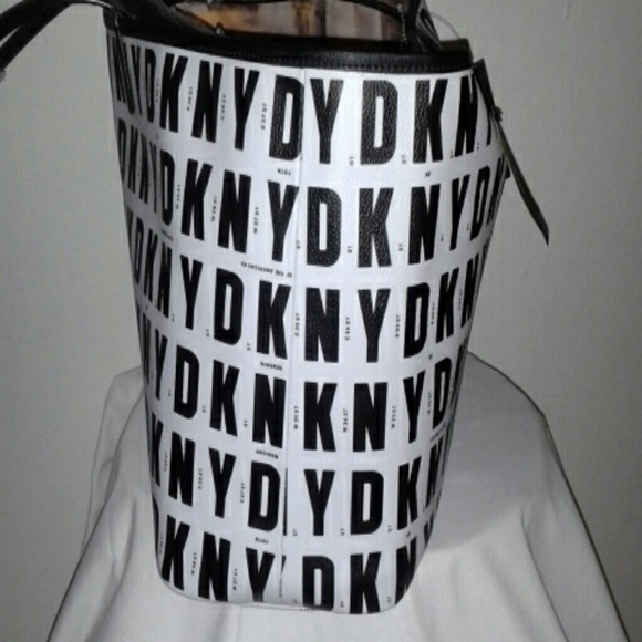 !!SOLD OUT !! LARGE DKNY TOTE & CASE - Picture 4 of 4