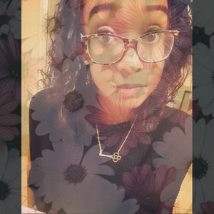 Meet your Posher, Zephree